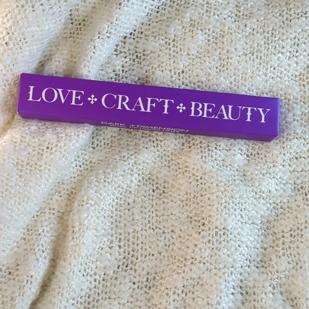 LOVE*CRAFT*BEAUTY DARK *DIMENSION Dual Tip Liquid Liner-Black,0.10ml/0.034fl oz